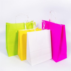 Χαρτί τσάντες Kraft με στριμμένες λαβές